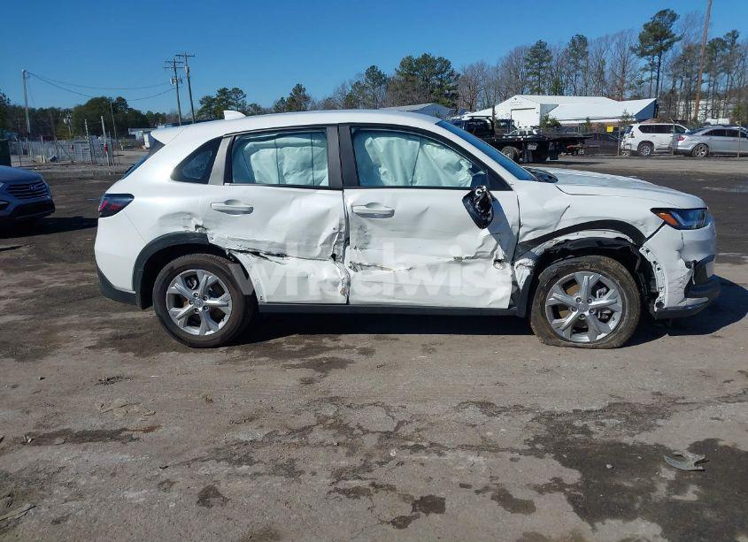 Photo 13 of 2024 Honda Hr-v 2WD LX (VIN 3CZRZ1H30RM721120)