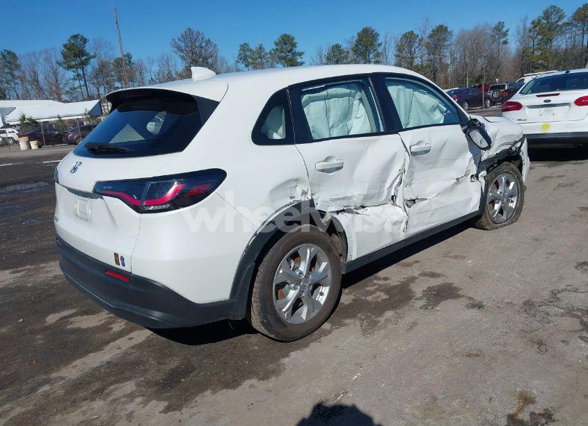 Photo 4 of 2024 Honda Hr-v 2WD LX (VIN 3CZRZ1H30RM721120)