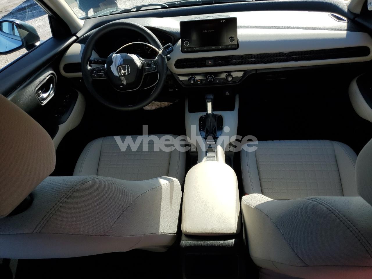 Photo 8 of 2025 HONDA HR-V LX (VIN 3CZRZ1H30SM750705)