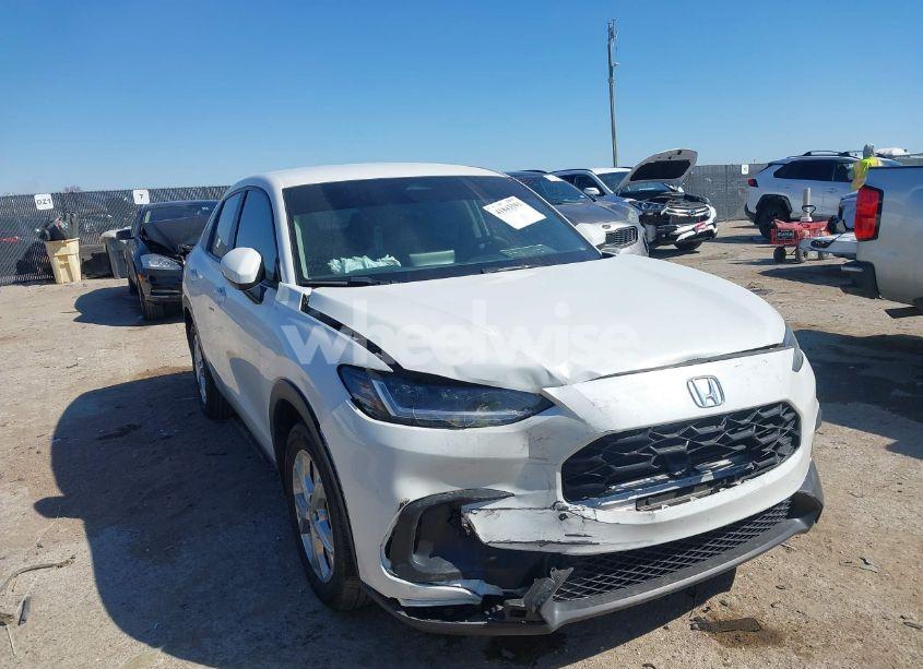 2024 Honda Hr-v 2WD LX (VIN 3CZRZ1H31RM702303) main photo