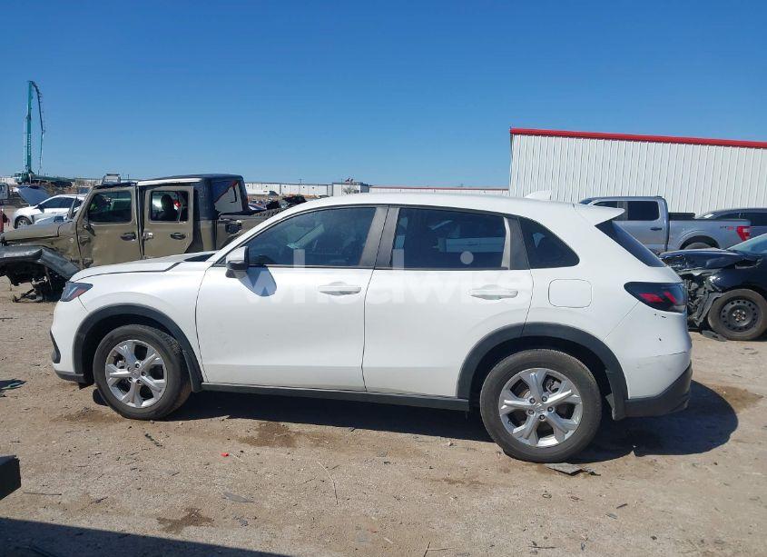 Photo 14 of 2024 Honda Hr-v 2WD LX (VIN 3CZRZ1H31RM702303)