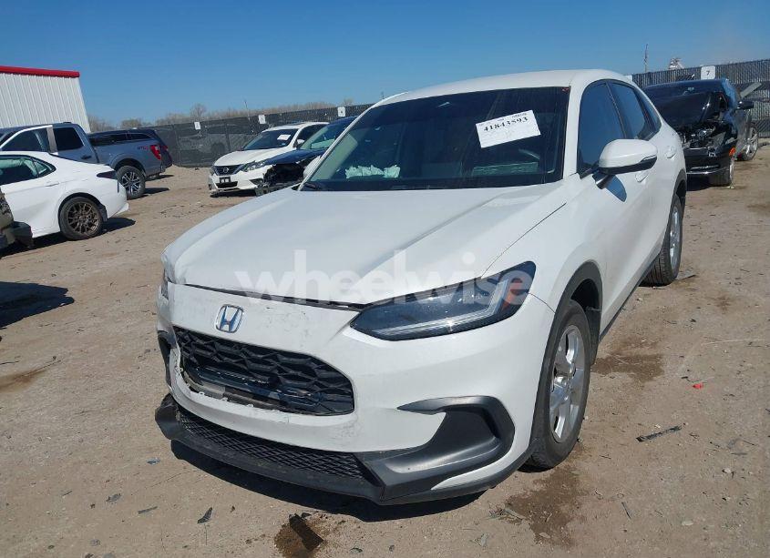 Photo 2 of 2024 Honda Hr-v 2WD LX (VIN 3CZRZ1H31RM702303)