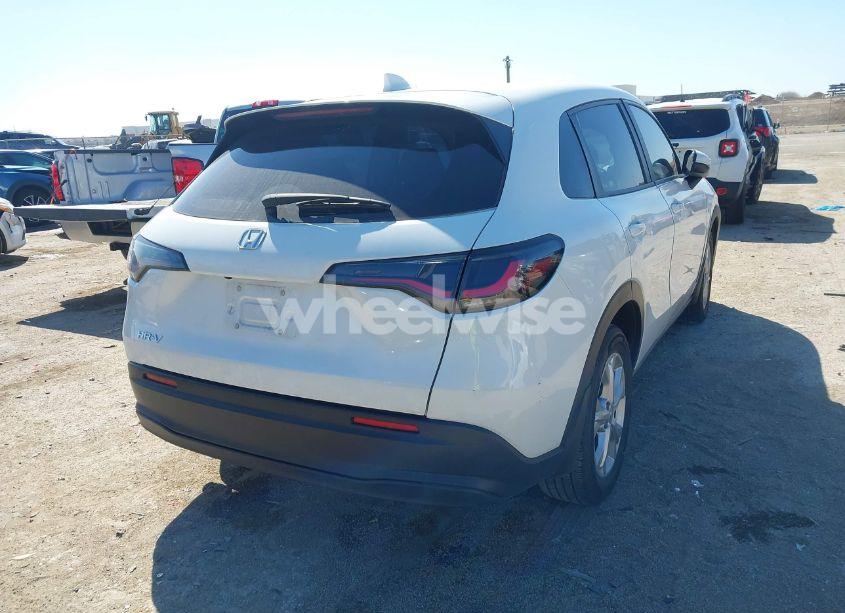 Photo 4 of 2024 Honda Hr-v 2WD LX (VIN 3CZRZ1H31RM702303)