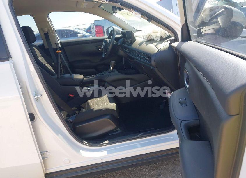 Photo 5 of 2024 Honda Hr-v 2WD LX (VIN 3CZRZ1H31RM702303)