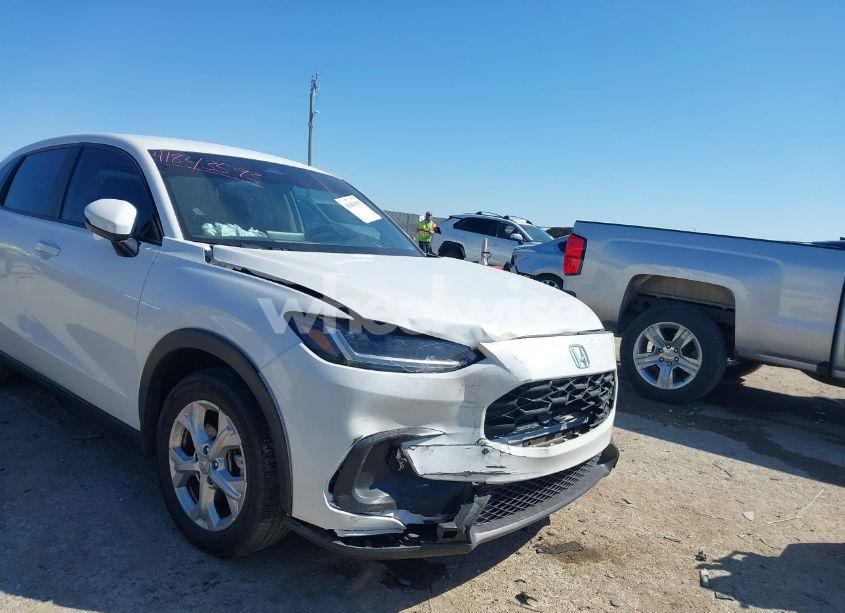 Photo 6 of 2024 Honda Hr-v 2WD LX (VIN 3CZRZ1H31RM702303)