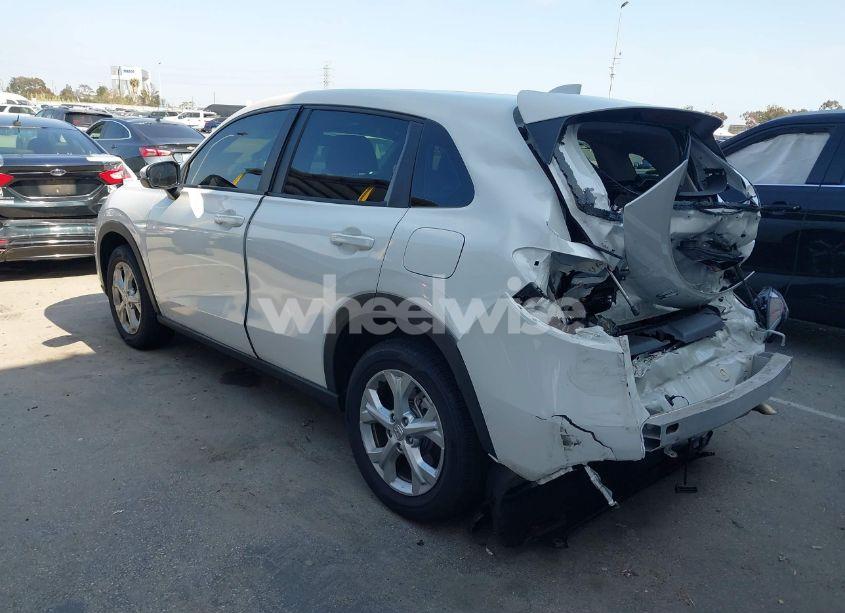 Photo 3 of 2024 Honda Hr-v 2WD LX (VIN 3CZRZ1H31RM720266)