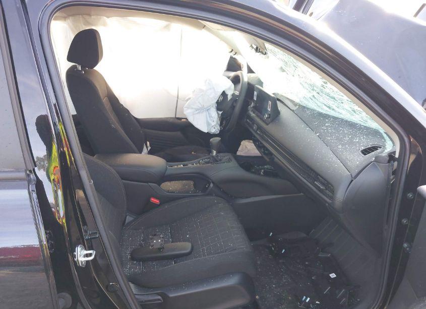 Photo 5 of 2024 Honda Hr-v LX (VIN 3CZRZ1H31RM756796)