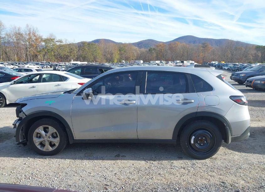 Photo 15 of 2023 Honda Hr-v 2WD LX (VIN 3CZRZ1H32PM724002)