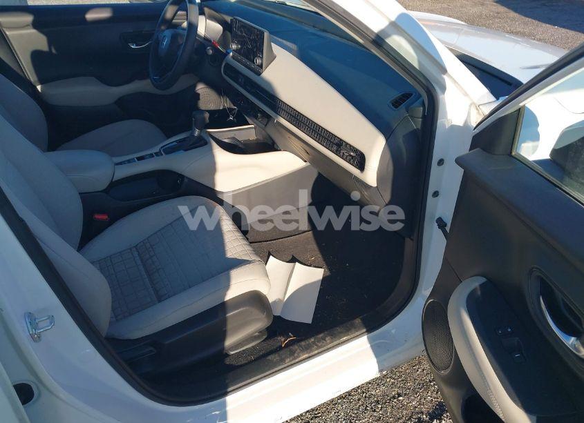 Photo 5 of 2023 Honda Hr-v 2WD LX (VIN 3CZRZ1H32PM724551)