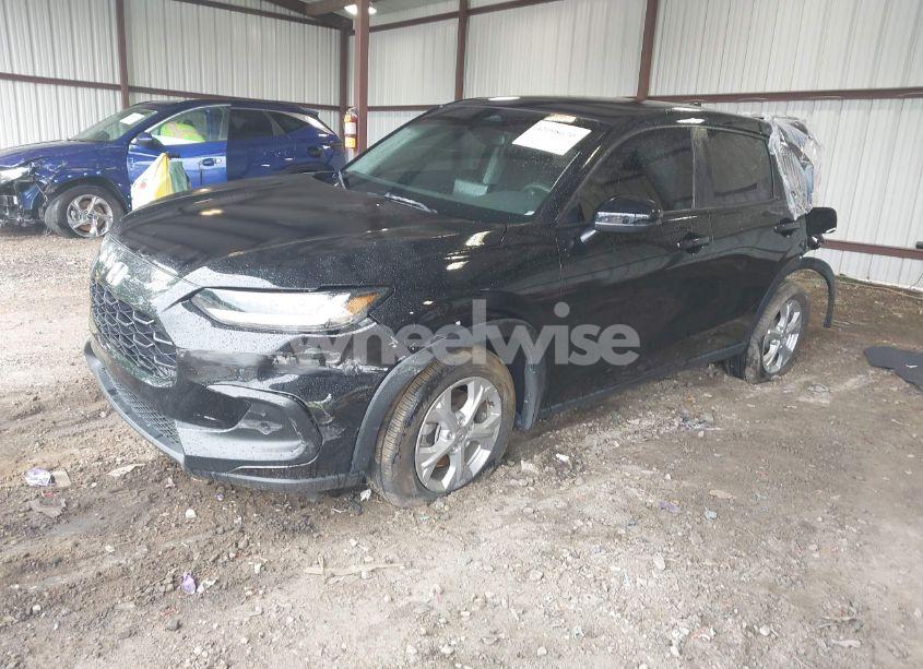 Photo 2 of 2024 Honda Hr-v 2WD LX (VIN 3CZRZ1H32RM710751)