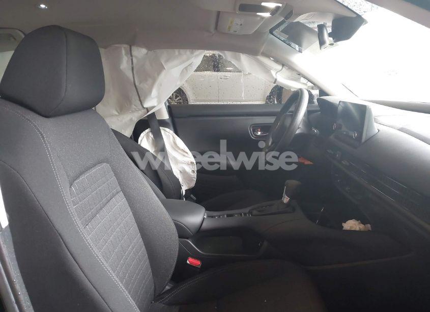 Photo 5 of 2024 Honda Hr-v 2WD LX (VIN 3CZRZ1H32RM710751)