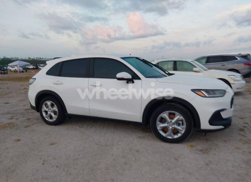 Photo 13 of 2024 Honda Hr-v 2WD LX (VIN 3CZRZ1H32RM747895)