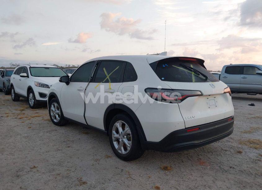 Photo 3 of 2024 Honda Hr-v 2WD LX (VIN 3CZRZ1H32RM747895)