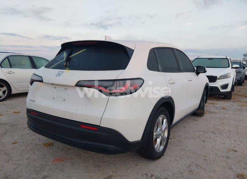 Photo 4 of 2024 Honda Hr-v 2WD LX (VIN 3CZRZ1H32RM747895)