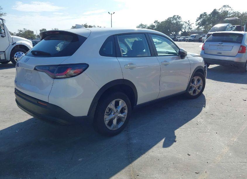 Photo 4 of 2025 Honda Hr-v 2WD LX (VIN 3CZRZ1H32SM700226)