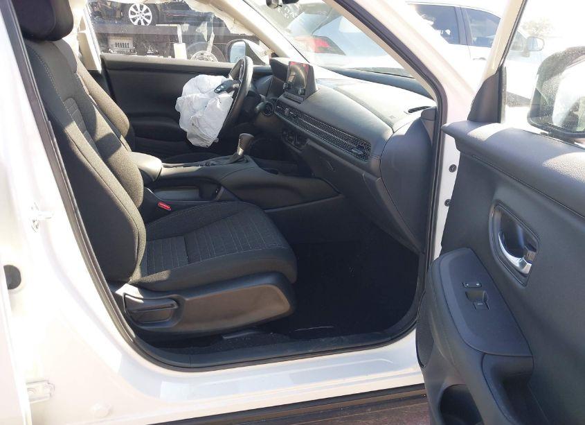 Photo 5 of 2025 Honda Hr-v 2WD LX (VIN 3CZRZ1H32SM700226)