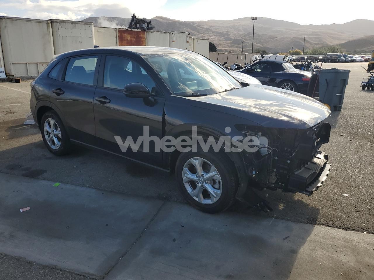 Photo 4 of 2025 HONDA HR-V LX (VIN 3CZRZ1H32SM729421)