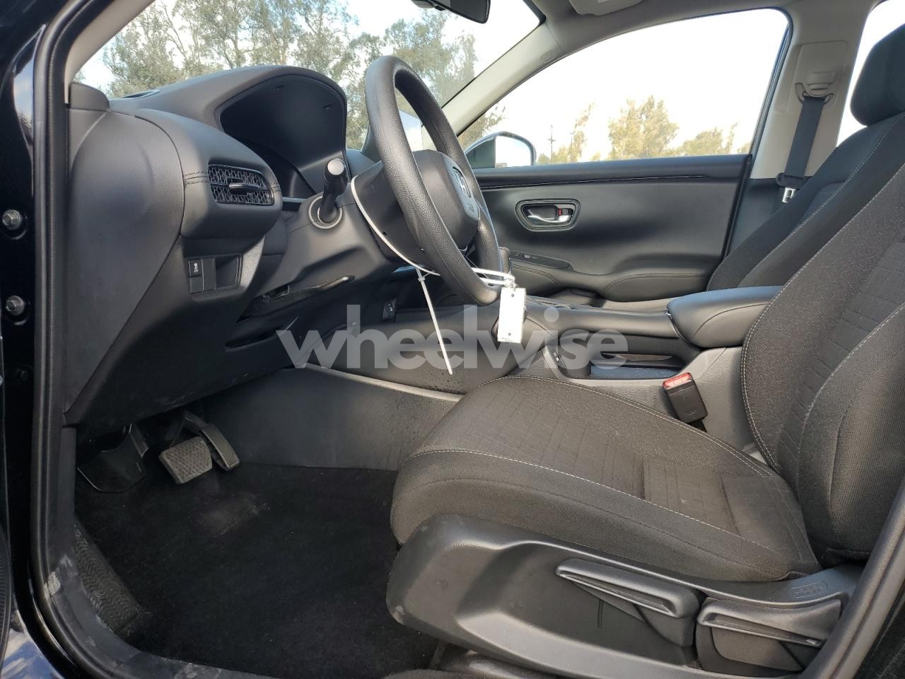 Photo 7 of 2025 HONDA HR-V LX (VIN 3CZRZ1H32SM729421)