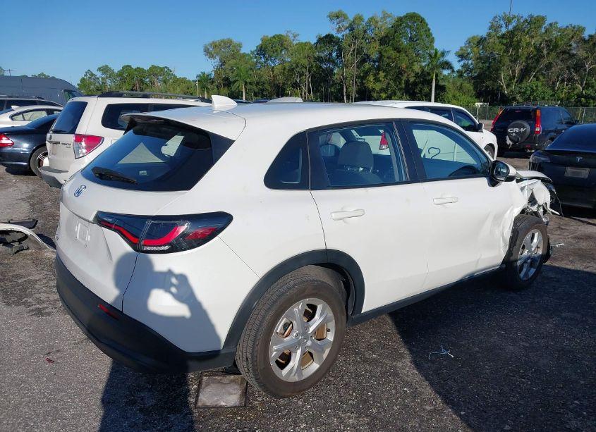 Photo 4 of 2023 Honda Hr-v 2WD LX (VIN 3CZRZ1H33PM744713)