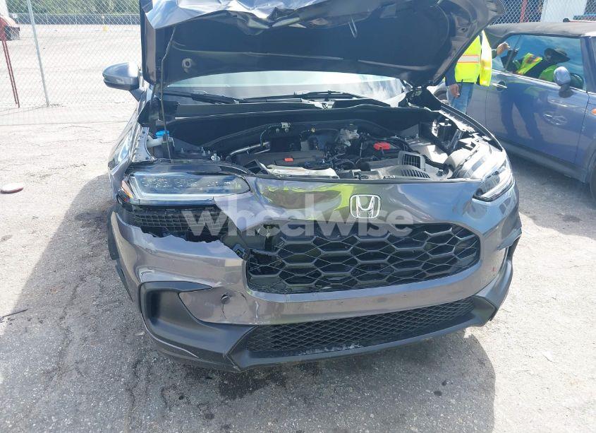 Photo 6 of 2024 Honda Hr-v 2WD LX (VIN 3CZRZ1H33RM731267)