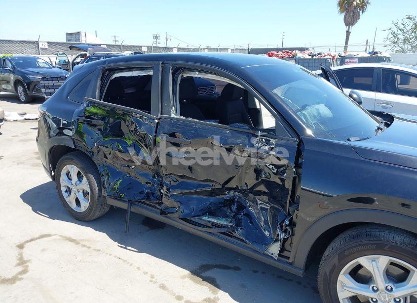 Photo 6 of 2024 Honda Hr-v 2WD LX (VIN 3CZRZ1H33RM735318)