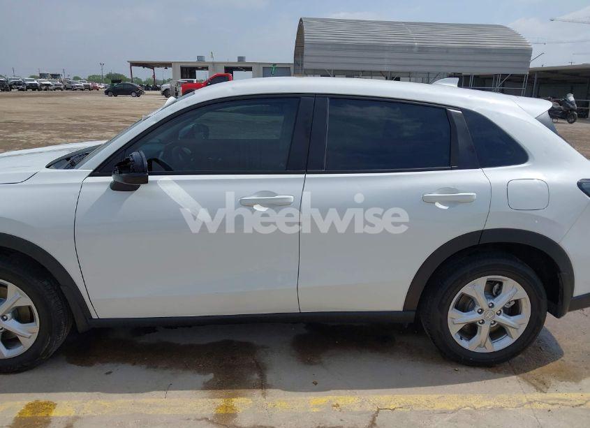 Photo 15 of 2023 Honda Hr-v 2WD LX (VIN 3CZRZ1H34PM716838)