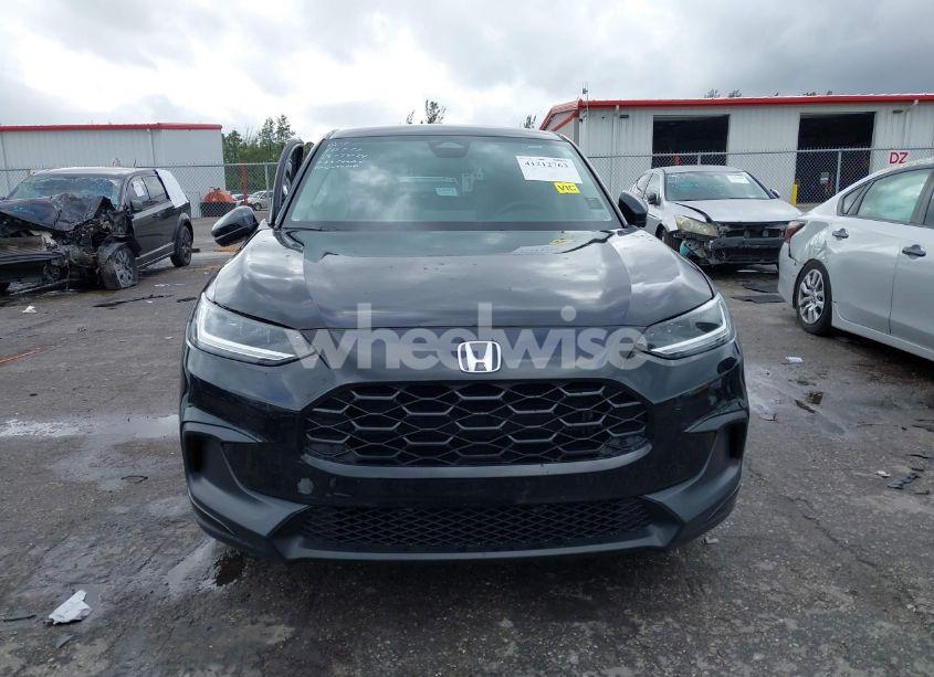 Photo 13 of 2024 Honda Hr-v 2WD LX (VIN 3CZRZ1H34RM711402)