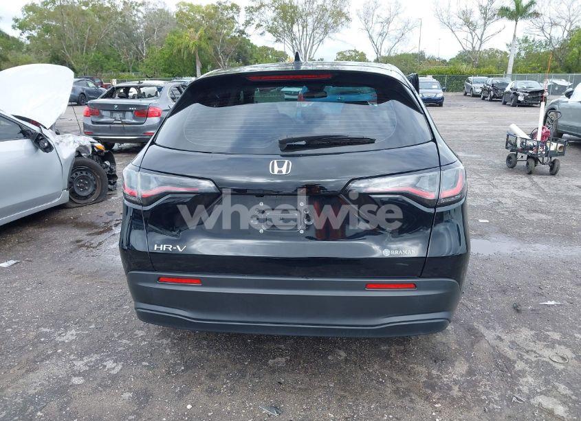 Photo 17 of 2024 Honda Hr-v 2WD LX (VIN 3CZRZ1H34RM711402)
