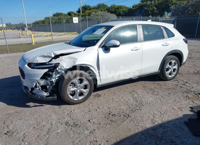 Photo 2 of 2024 Honda Hr-v 2WD LX (VIN 3CZRZ1H34RM738650)