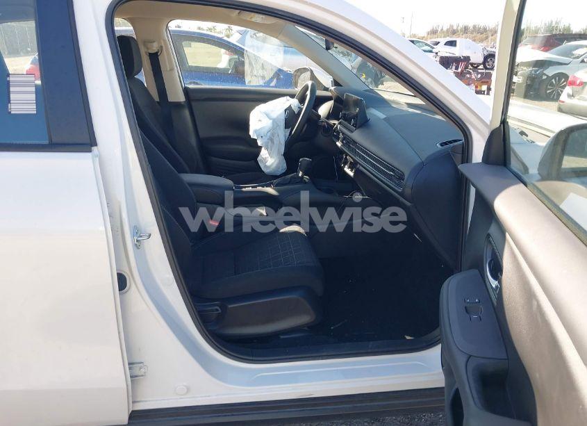 Photo 5 of 2024 Honda Hr-v 2WD LX (VIN 3CZRZ1H34RM738650)
