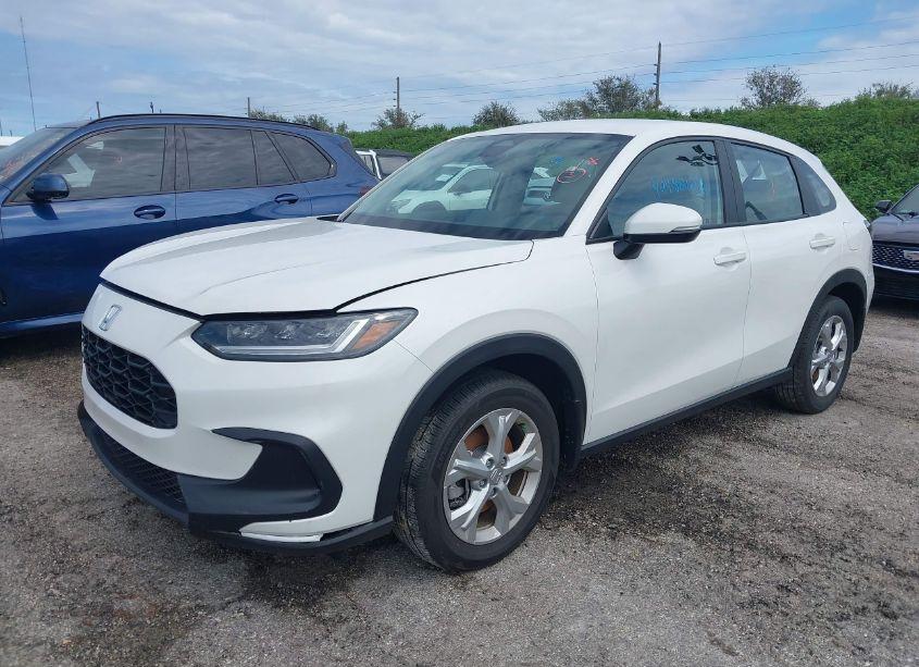 Photo 2 of 2024 Honda Hr-v 2WD LX (VIN 3CZRZ1H34RM762284)