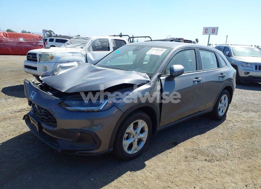 Photo 2 of 2025 Honda Hr-v 2WD LX (VIN 3CZRZ1H34SM712460)