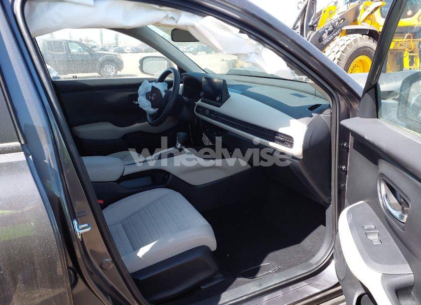 Photo 5 of 2025 Honda Hr-v 2WD LX (VIN 3CZRZ1H34SM712460)