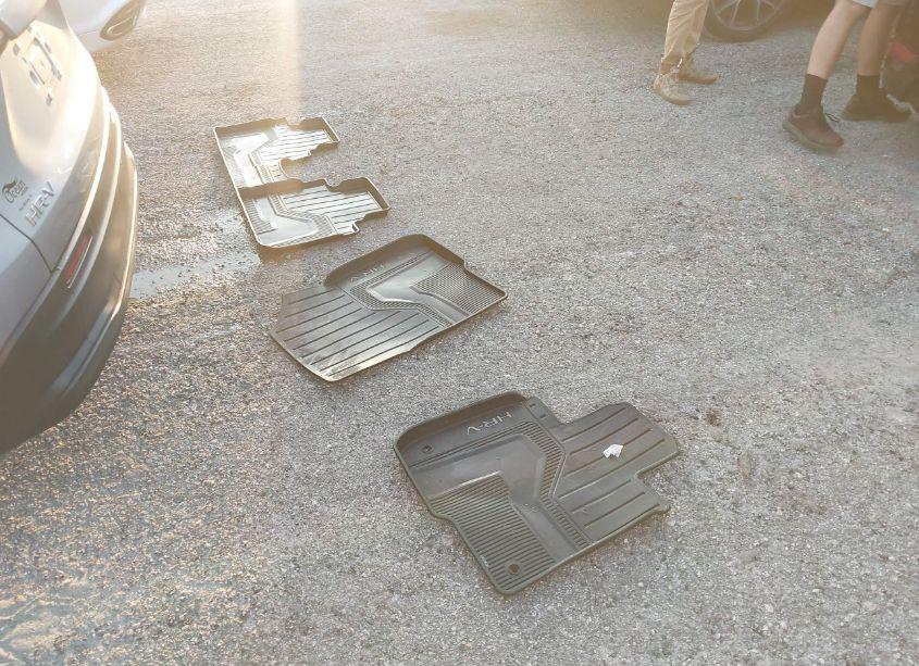 Photo 13 of 2023 Honda Hr-v 2WD LX (VIN 3CZRZ1H35PM743045)