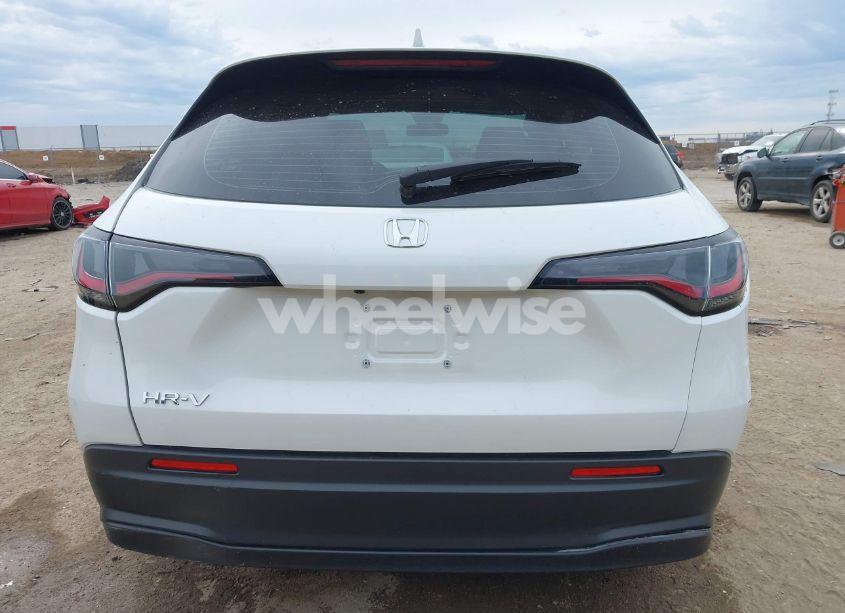 Photo 16 of 2024 Honda Hr-v 2WD LX (VIN 3CZRZ1H37RM731434)