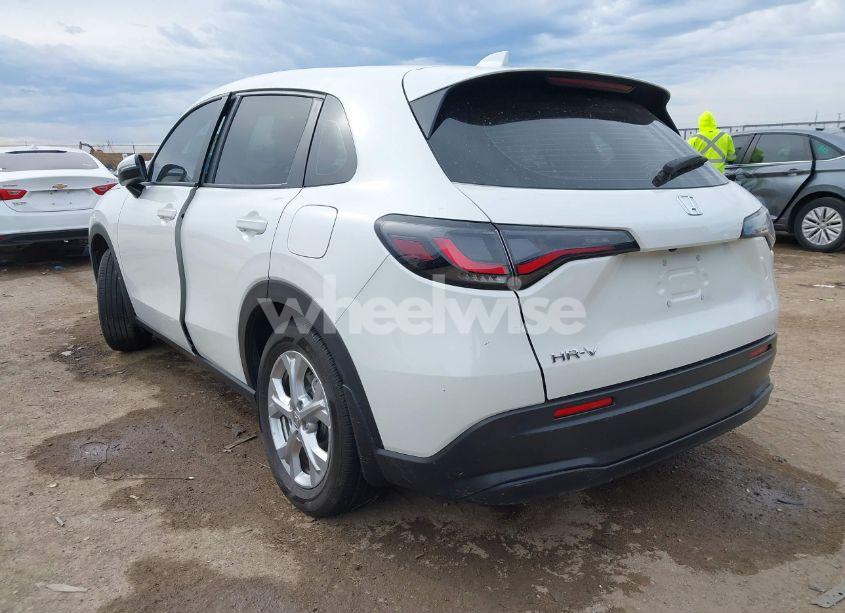 Photo 3 of 2024 Honda Hr-v 2WD LX (VIN 3CZRZ1H37RM731434)