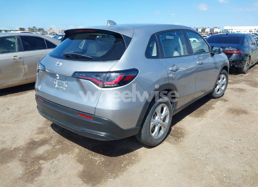 Photo 4 of 2024 Honda Hr-v 2WD LX (VIN 3CZRZ1H37RM735936)