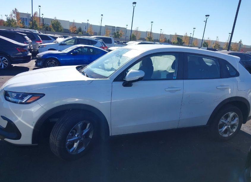 Photo 15 of 2024 Honda Hr-v 2WD LX (VIN 3CZRZ1H37RM739484)