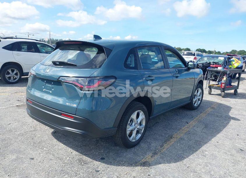 Photo 4 of 2025 Honda Hr-v 2WD LX (VIN 3CZRZ1H37SM713053)