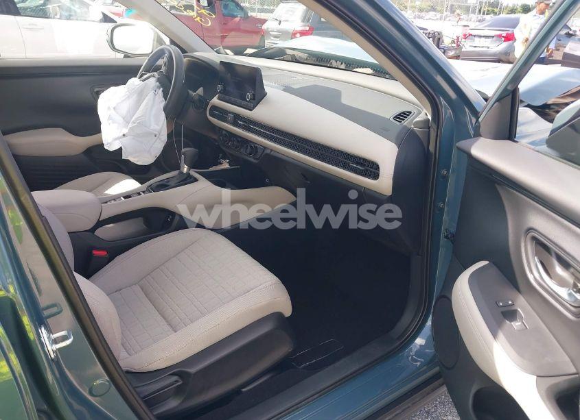 Photo 5 of 2025 Honda Hr-v 2WD LX (VIN 3CZRZ1H37SM713053)