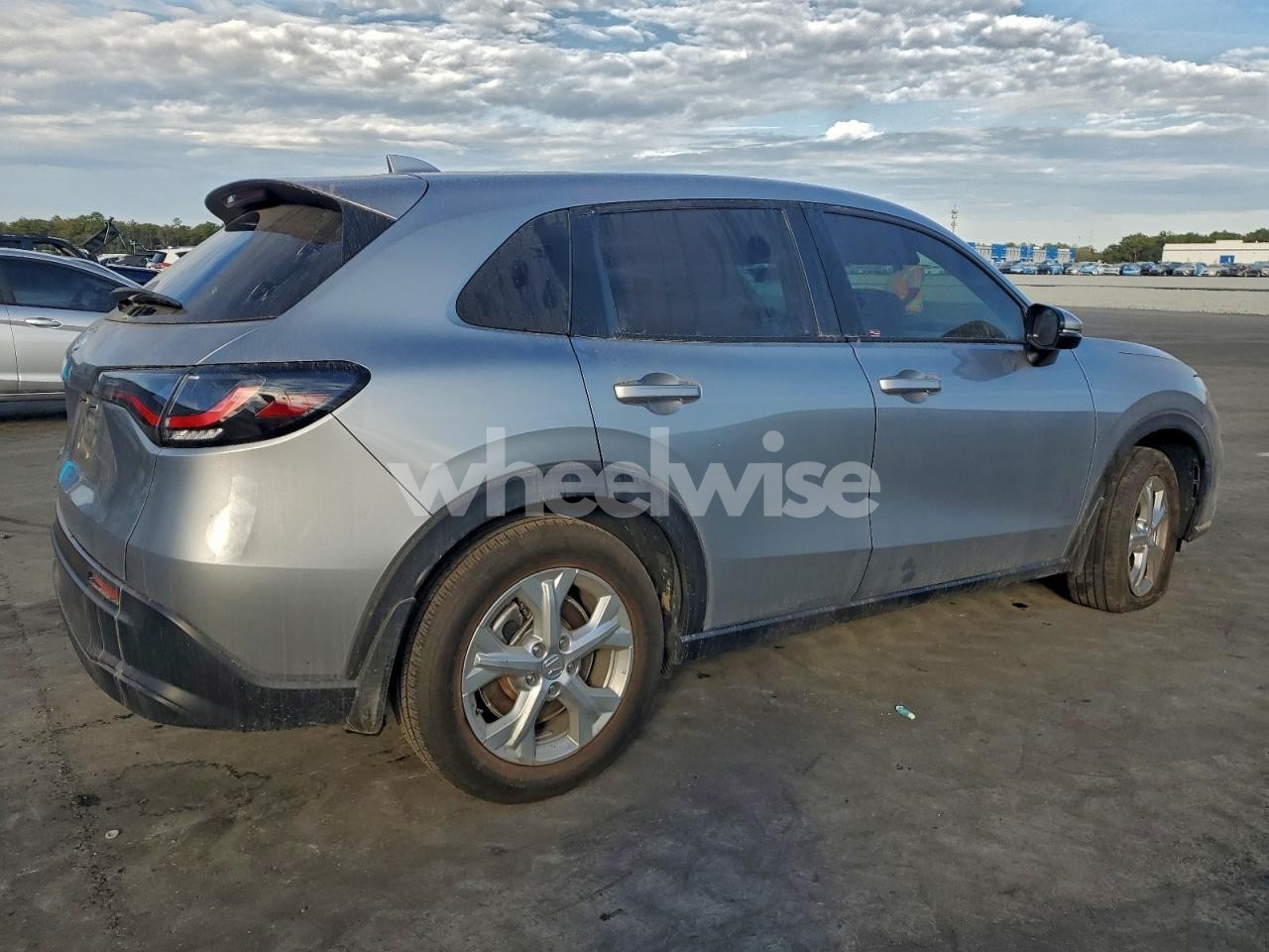 Photo 3 of 2025 HONDA HR-V LX (VIN 3CZRZ1H37SM722951)