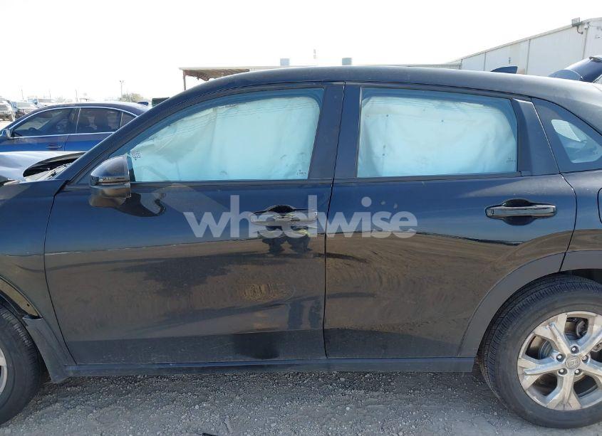 Photo 15 of 2024 Honda Hr-v 2WD LX (VIN 3CZRZ1H38RM735170)