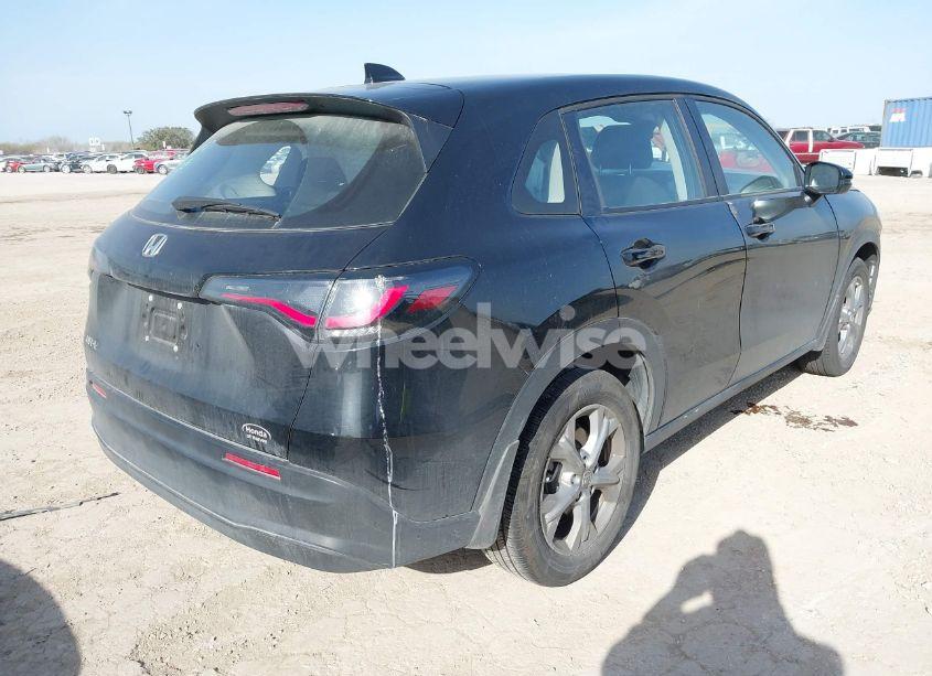 Photo 4 of 2024 Honda Hr-v 2WD LX (VIN 3CZRZ1H38RM735170)