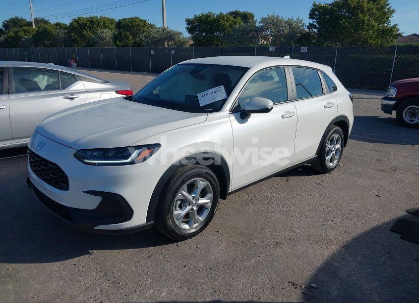 Photo 2 of 2025 Honda Hr-v 2WD LX (VIN 3CZRZ1H38SM730525)