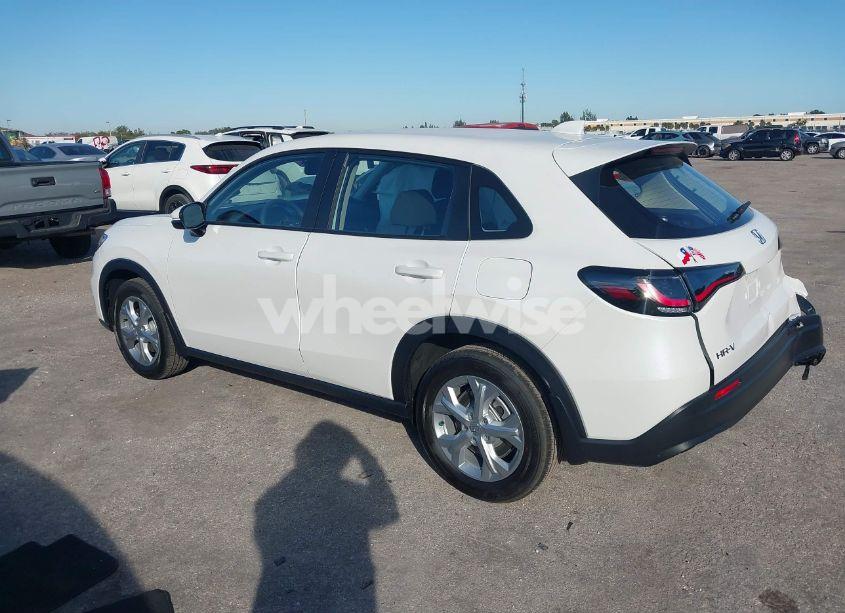 Photo 3 of 2025 Honda Hr-v 2WD LX (VIN 3CZRZ1H38SM730525)
