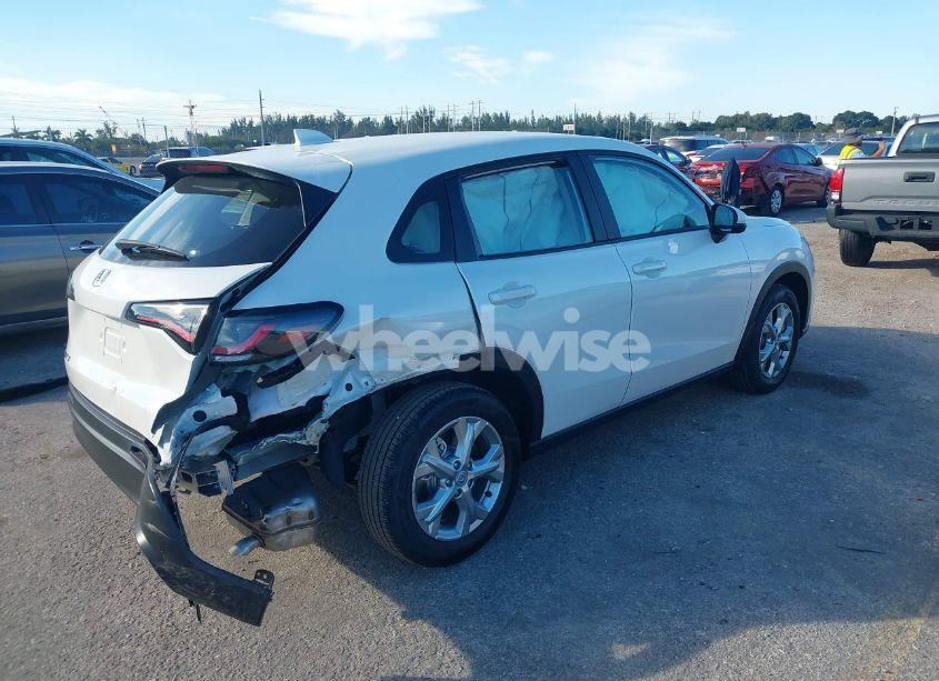 Photo 4 of 2025 Honda Hr-v 2WD LX (VIN 3CZRZ1H38SM730525)