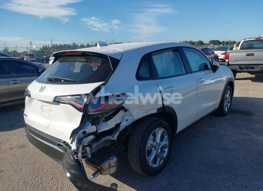 Photo 6 of 2025 Honda Hr-v 2WD LX (VIN 3CZRZ1H38SM730525)