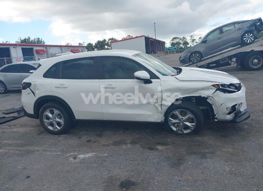 Photo 13 of 2025 Honda Hr-v 2WD LX (VIN 3CZRZ1H39SM719324)