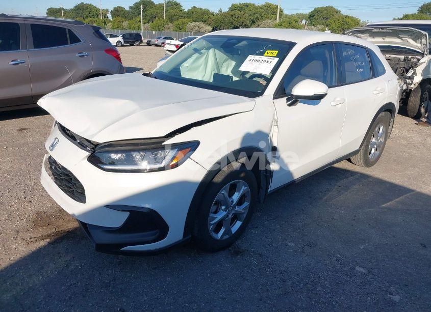 Photo 2 of 2023 Honda Hr-v 2WD LX (VIN 3CZRZ1H3XPM733398)