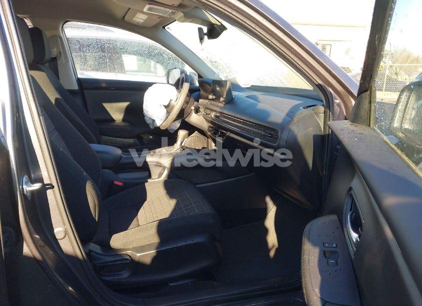 Photo 5 of 2024 Honda Hr-v 2WD LX (VIN 3CZRZ1H3XRM732805)